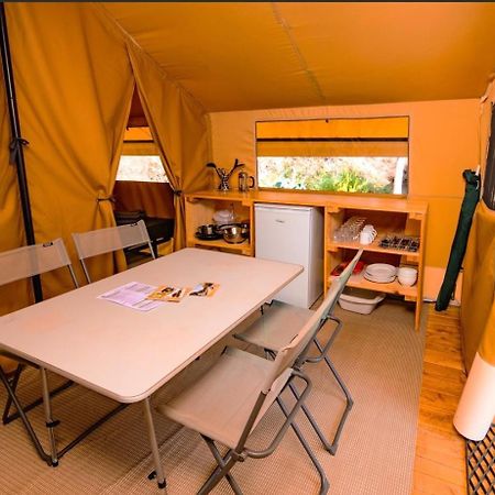 Camping Onlycamp Les Berges De L'Yonne Otel Coulanges-sur-Yonne Dış mekan fotoğraf